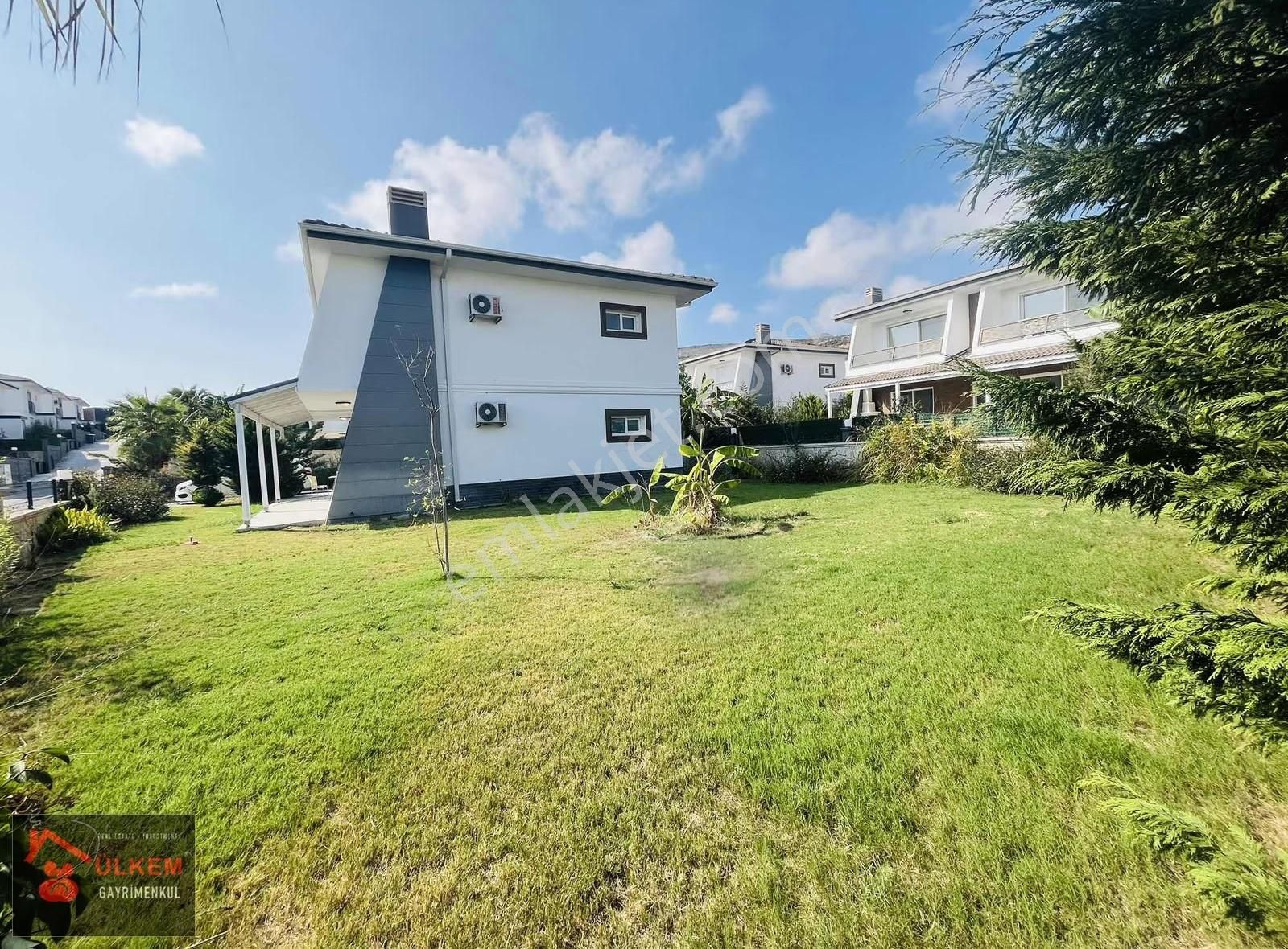 Avm Bölgesi 4+1 Müstakil Geniş Bahçeli Havuzlu Dğl Gazlı Villa - Görsel 14