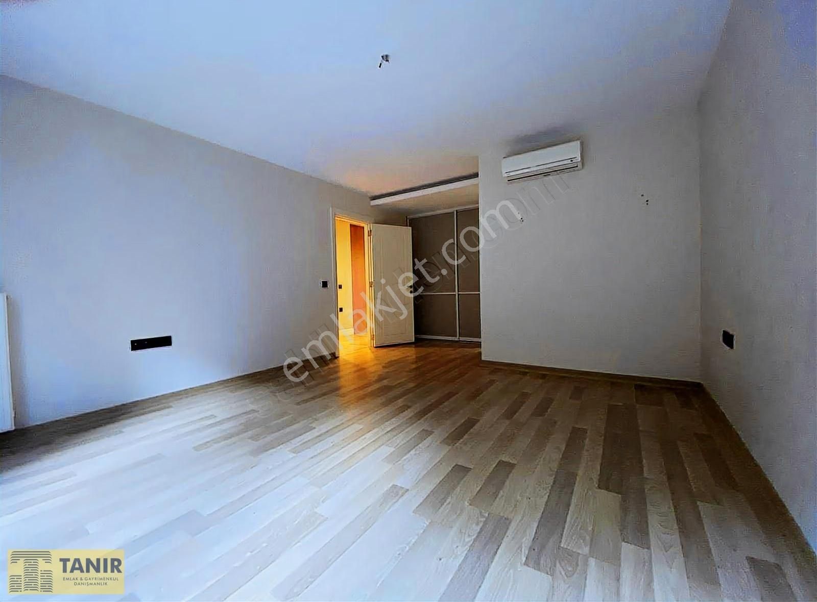 Bahçeşehir Gölet Manzaralı 207 M2 Kiralık 3+1 Daire- Boş - Görsel 19