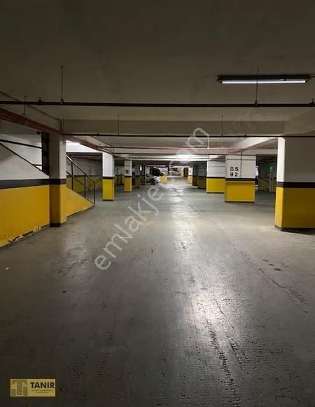 Bahçeşehir Gölet Manzaralı 207 M2 Kiralık 3+1 Daire- Boş - Görsel 15