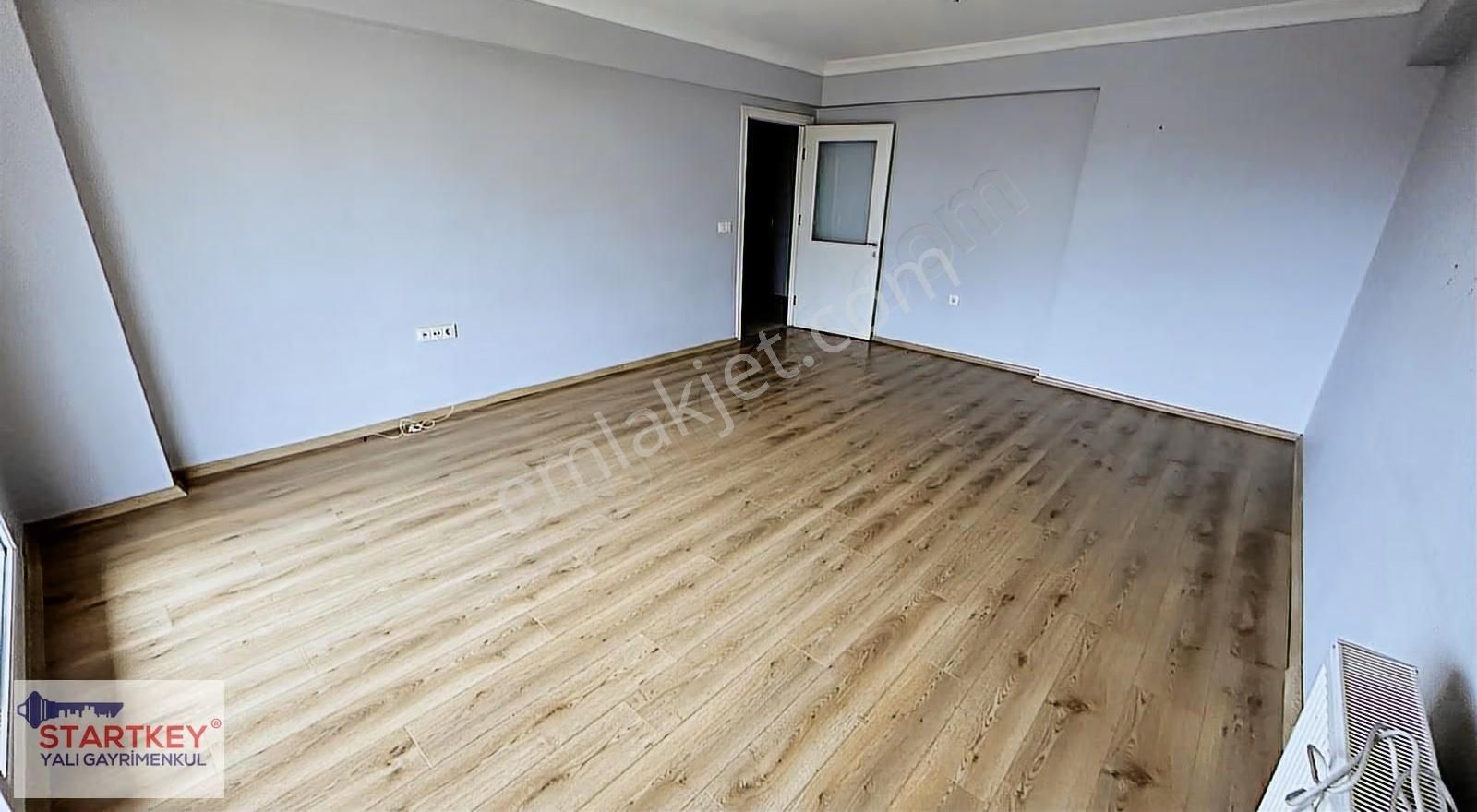 Menemen'de Havuzlu Site İçinde Satılık 3+1 Geniş Satılık Daire - Görsel 8