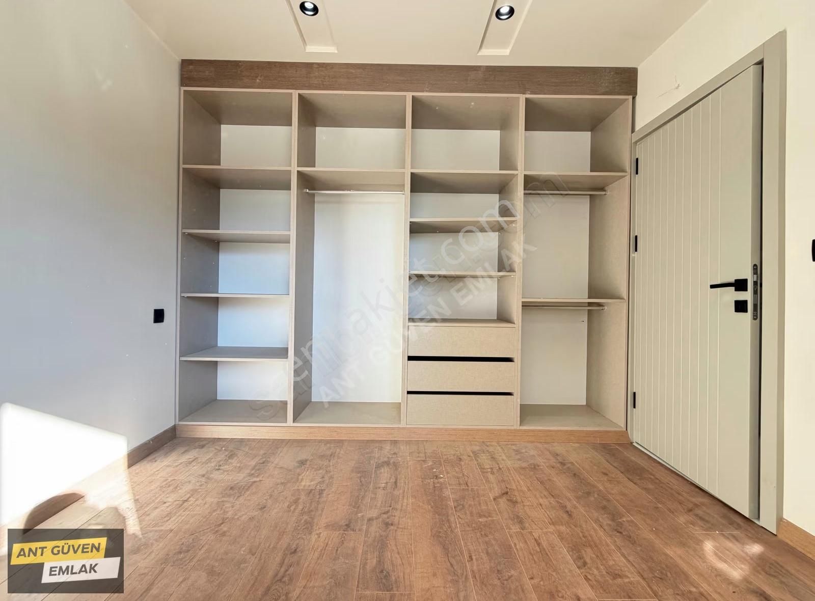 Tramvay Yakını Havuzlu Lüx Sitede Cam Balkonlu 2+1 Yüksek Giriş - Görsel 13