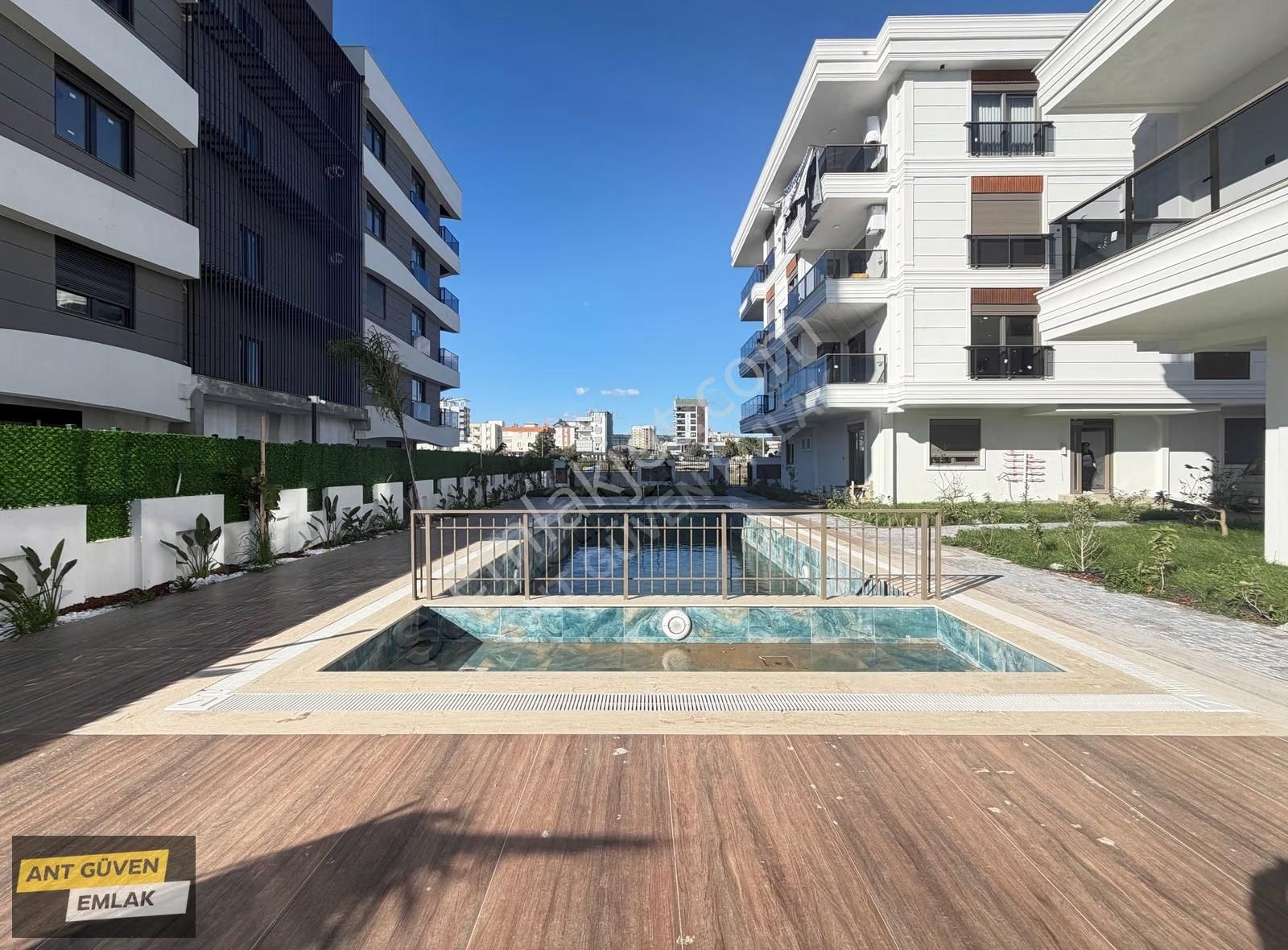 Tramvay Yakını Havuzlu Lüx Sitede Cam Balkonlu 2+1 Yüksek Giriş - Görsel 18