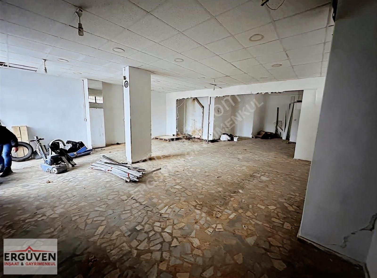 Cumhuryet Ve Kanarya Sınırında Düz Ayak 250 M2 2 Bölüm Dükkan - Görsel 26