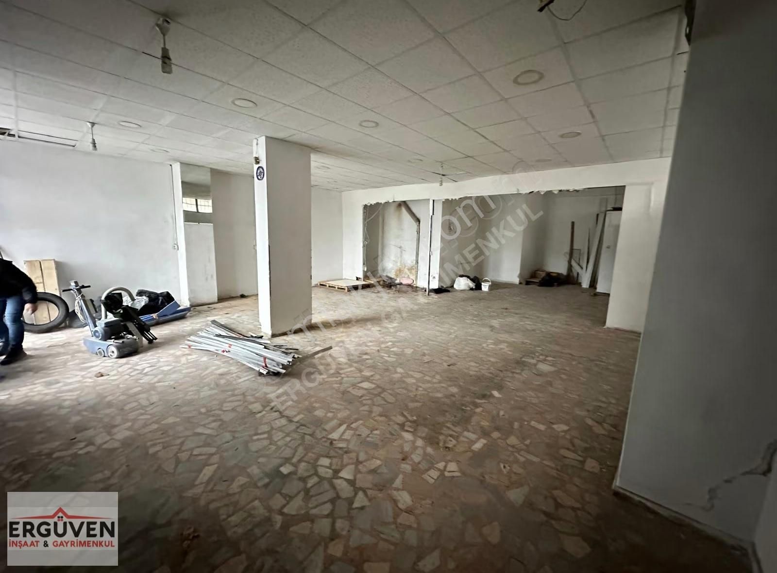 Cumhuryet Ve Kanarya Sınırında Düz Ayak 250 M2 2 Bölüm Dükkan - Görsel 30