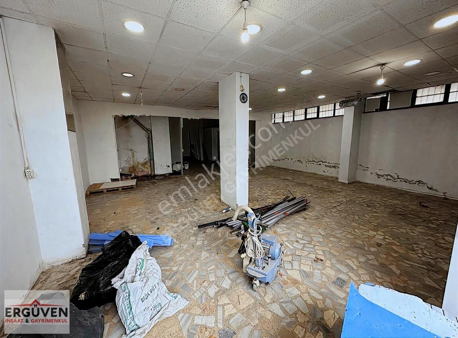 Cumhuryet Ve Kanarya Sınırında Düz Ayak 250 M2 2 Bölüm Dükkan - Görsel 20