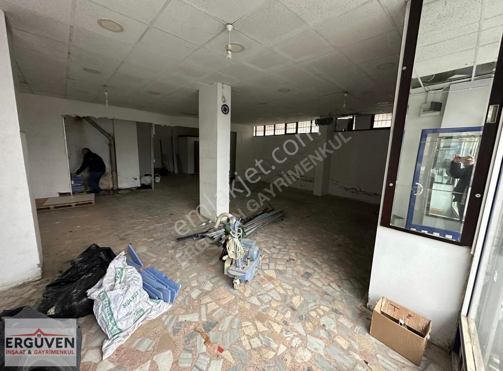 Cumhuryet Ve Kanarya Sınırında Düz Ayak 250 M2 2 Bölüm Dükkan - Görsel 25