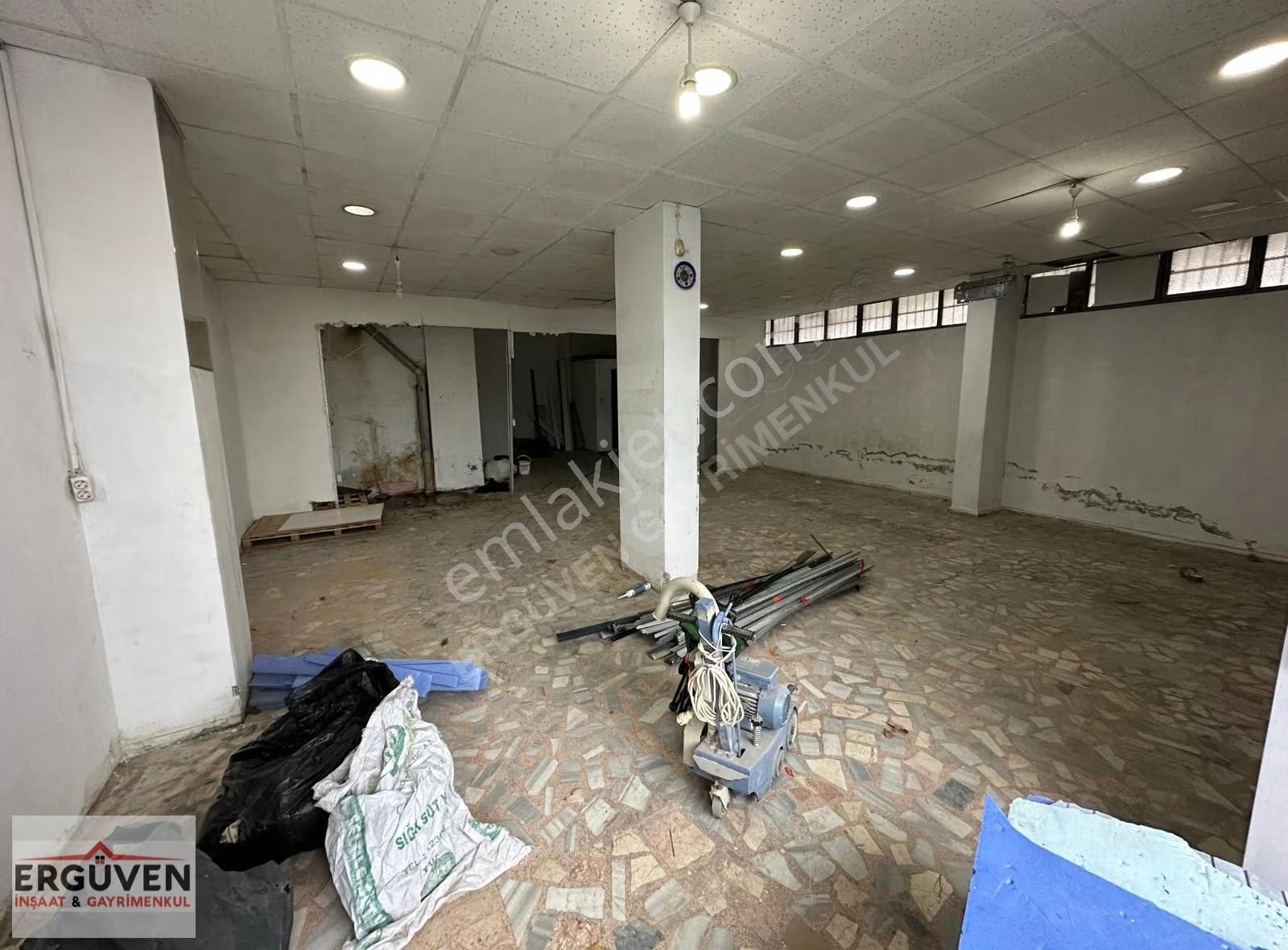 Cumhuryet Ve Kanarya Sınırında Düz Ayak 250 M2 2 Bölüm Dükkan - Görsel 4