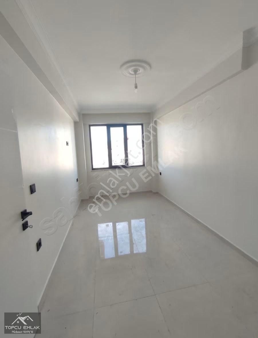 Merkeze Yakın Konumda Satılık 2+1 Daire - Görsel 3