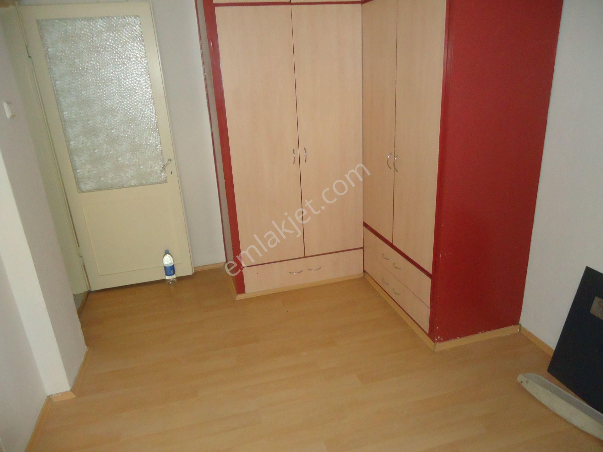 Star Emlakta G.yalı Adnan Saygun San.mer.yakınında Merkezi Yerde 2+1 80m2 K/1 Cok Acıl - Görsel 8