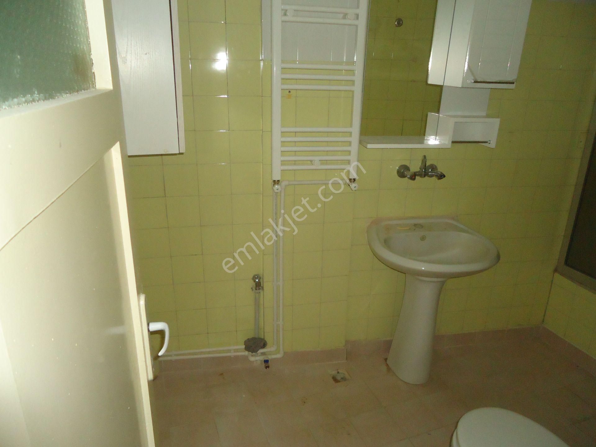 Star Emlakta G.yalı Adnan Saygun San.mer.yakınında Merkezi Yerde 2+1 80m2 K/1 Cok Acıl - Görsel 11