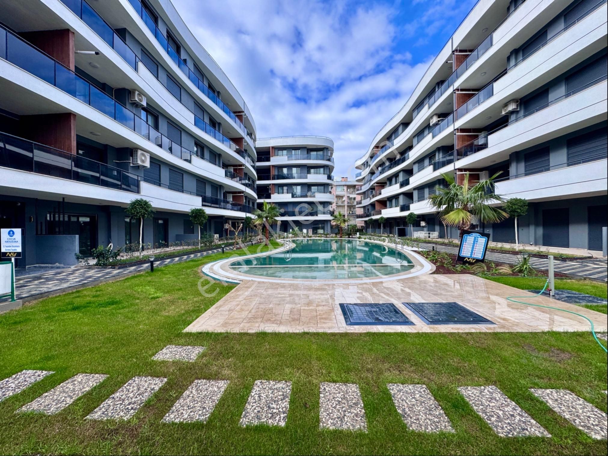 Kuşadası Mat Suit’te Güvenlikli Havuzlu Bahçe Katı 2+1 - Görsel 5