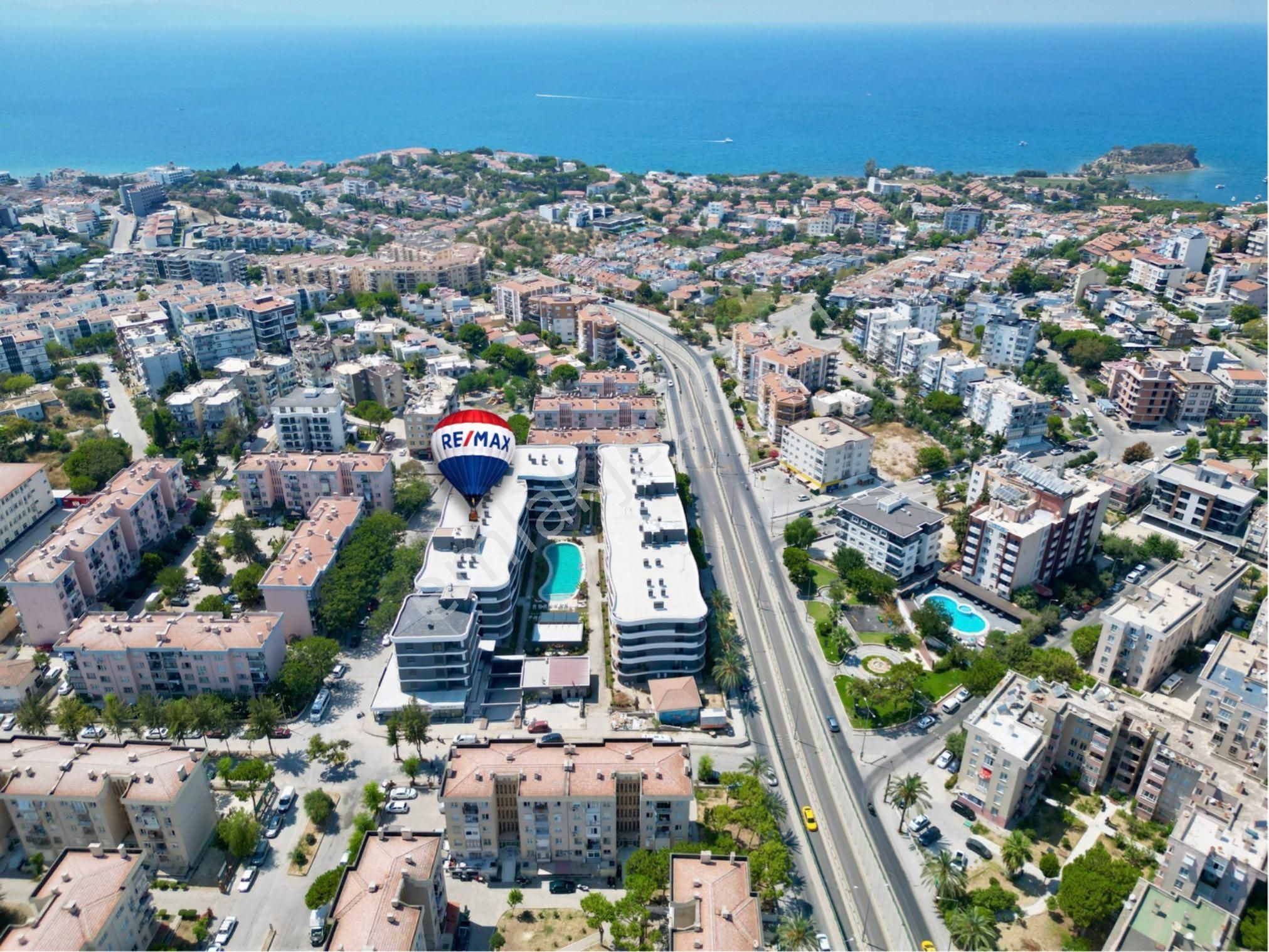 Kuşadası Mat Suit’te Güvenlikli Havuzlu Bahçe Katı 2+1 - Görsel 2