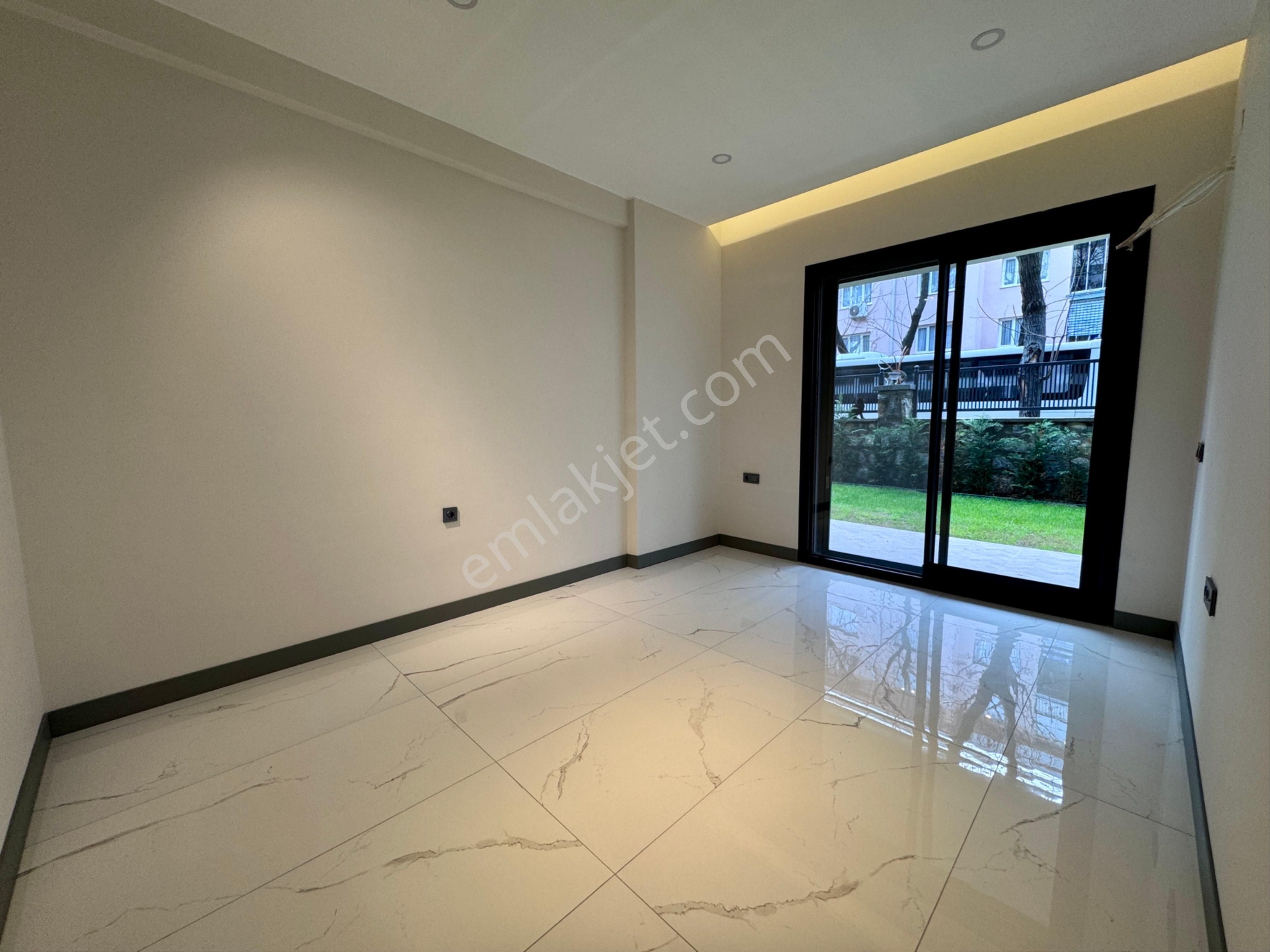 Kuşadası Mat Suit’te Güvenlikli Havuzlu Bahçe Katı 2+1 - Görsel 14