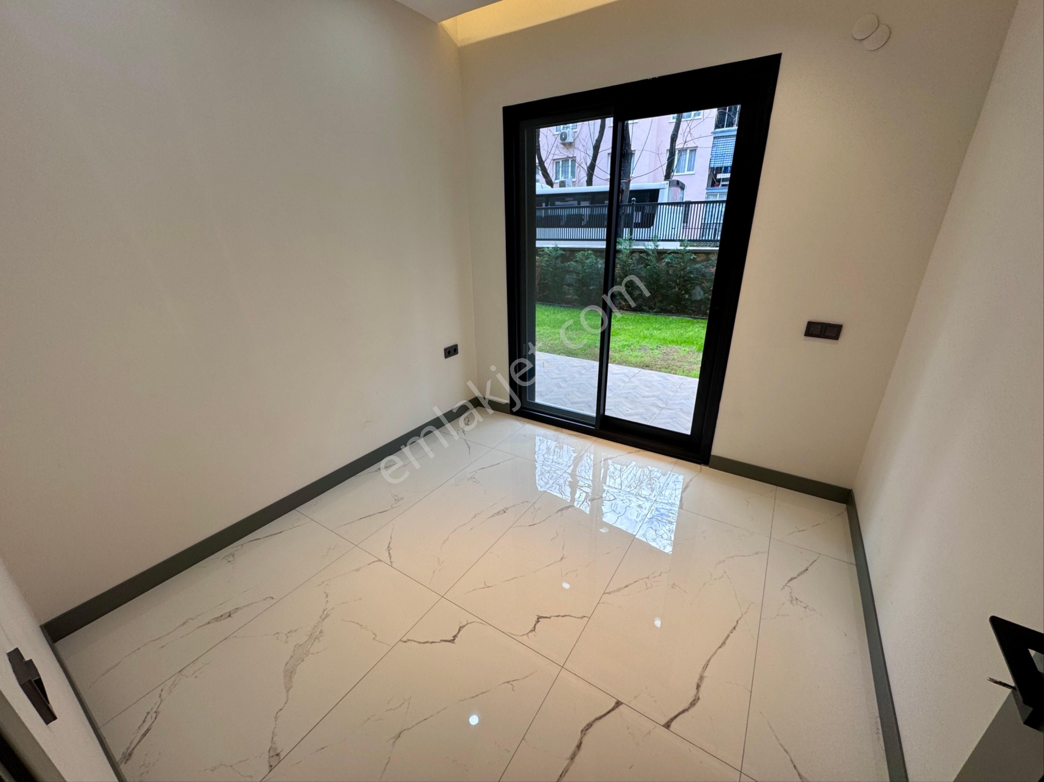 Kuşadası Mat Suit’te Güvenlikli Havuzlu Bahçe Katı 2+1 - Görsel 17