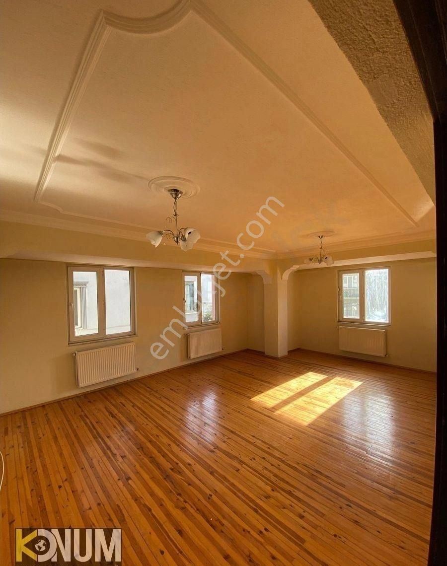 Karahasanlı Mahallesi’nde 200 M² Geniş 3+1 Satılık Daire