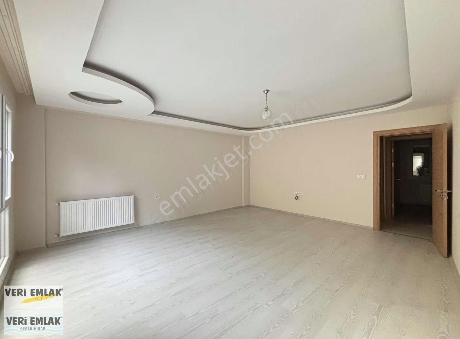 Seferihisar Hıdırlık'ta K.mutfak Doğalgazlı Kiralık 3+1 Daire - Görsel 4