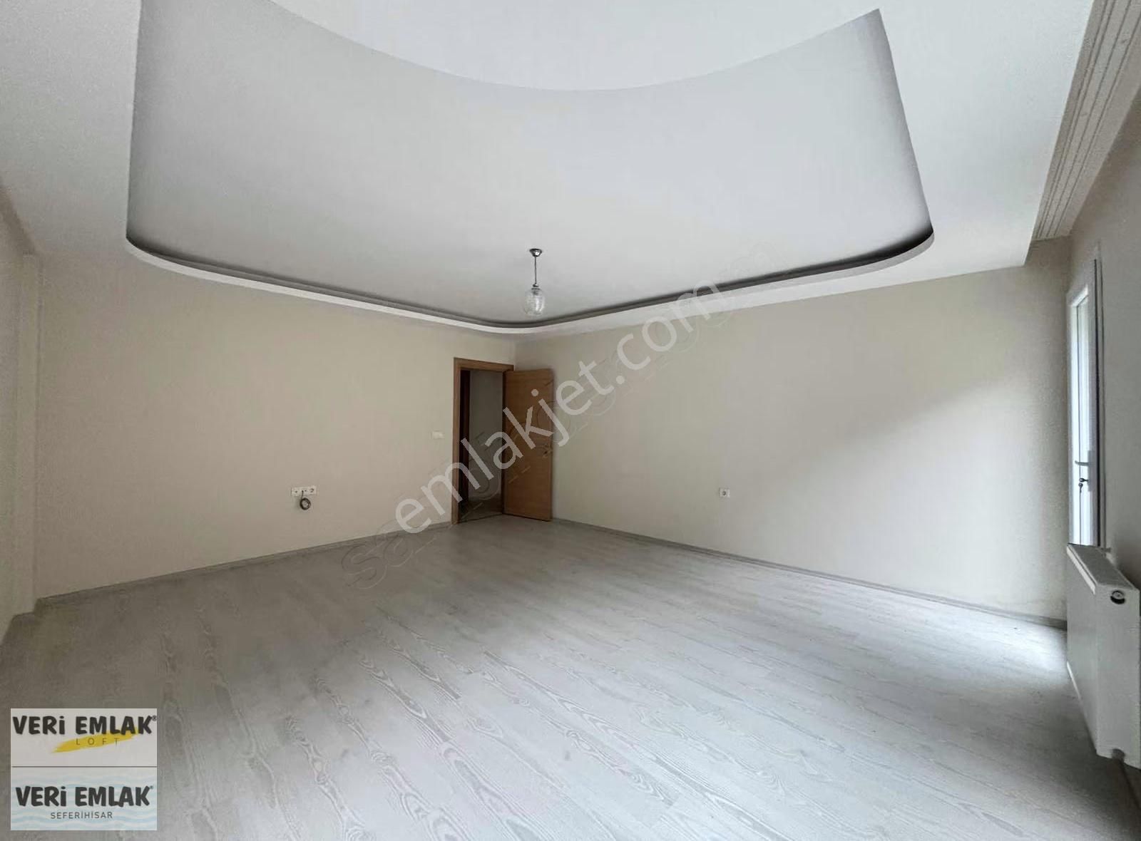 Seferihisar Hıdırlık'ta K.mutfak Doğalgazlı Kiralık 3+1 Daire - Görsel 3
