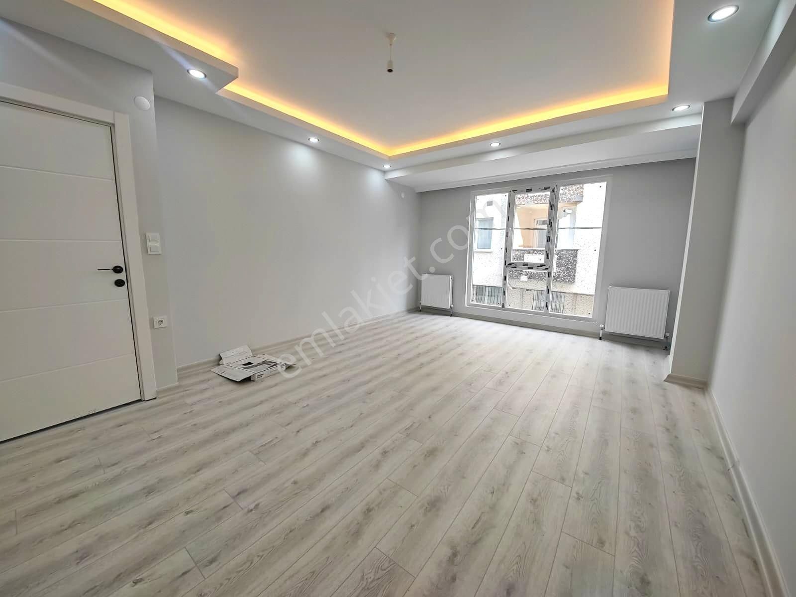 Yenibosna İtfaiye Yakını Tapu Masrafsız Lüx 90 M2 Sıfır Arakat Geniş Daire - Görsel 3