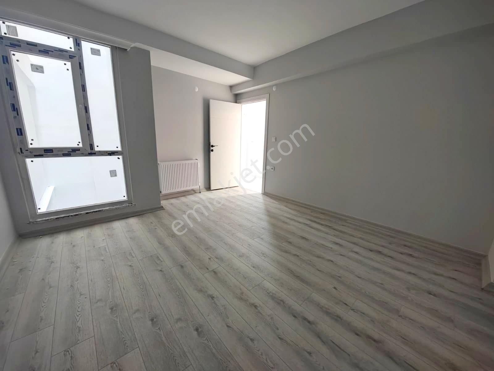 Yenibosna İtfaiye Yakını Tapu Masrafsız Lüx 90 M2 Sıfır Arakat Geniş Daire - Görsel 4