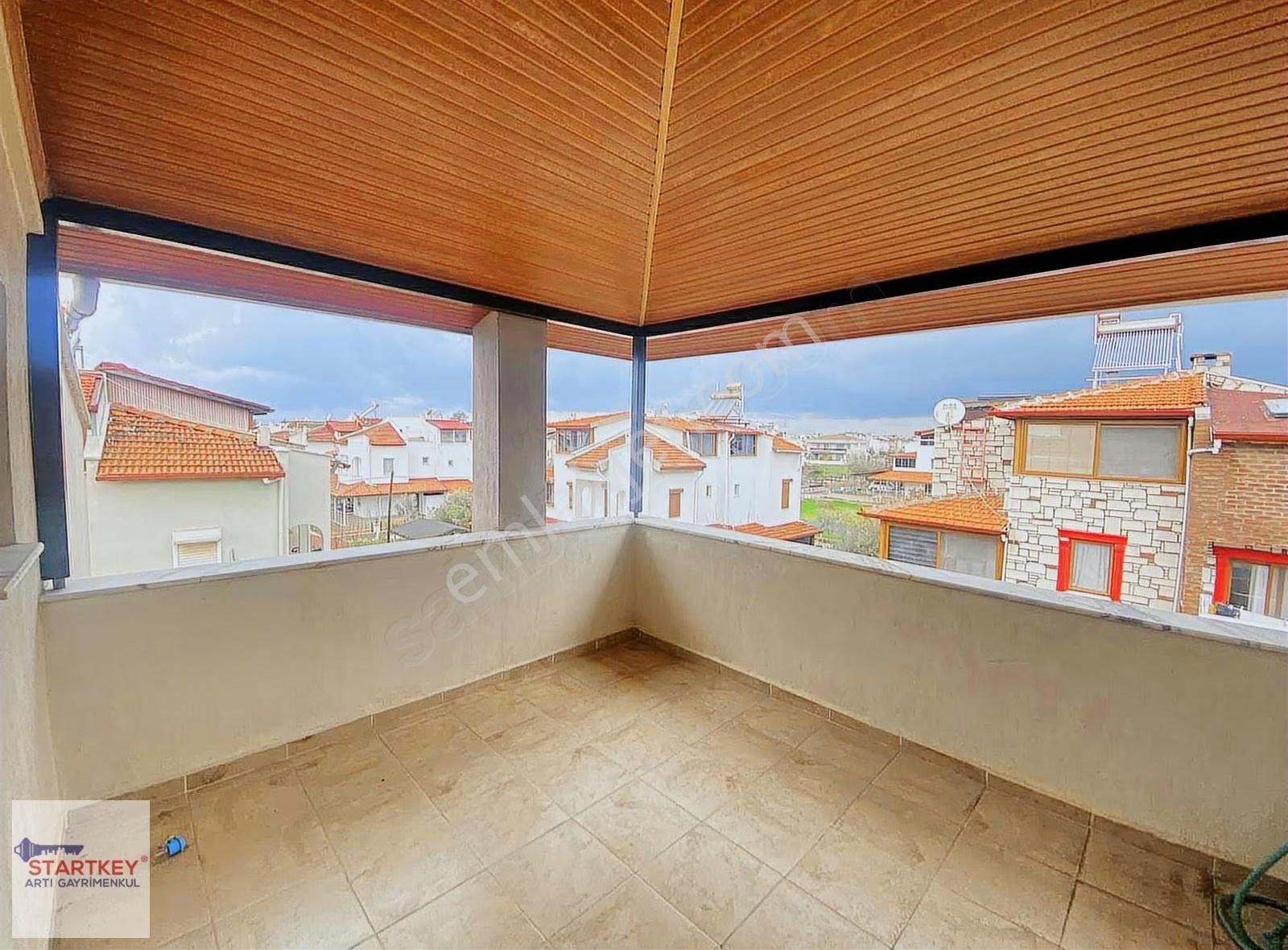 İzmir Dikili Mutlu Tatil Sitesinde 4+1 Satılık Villa - Görsel 2