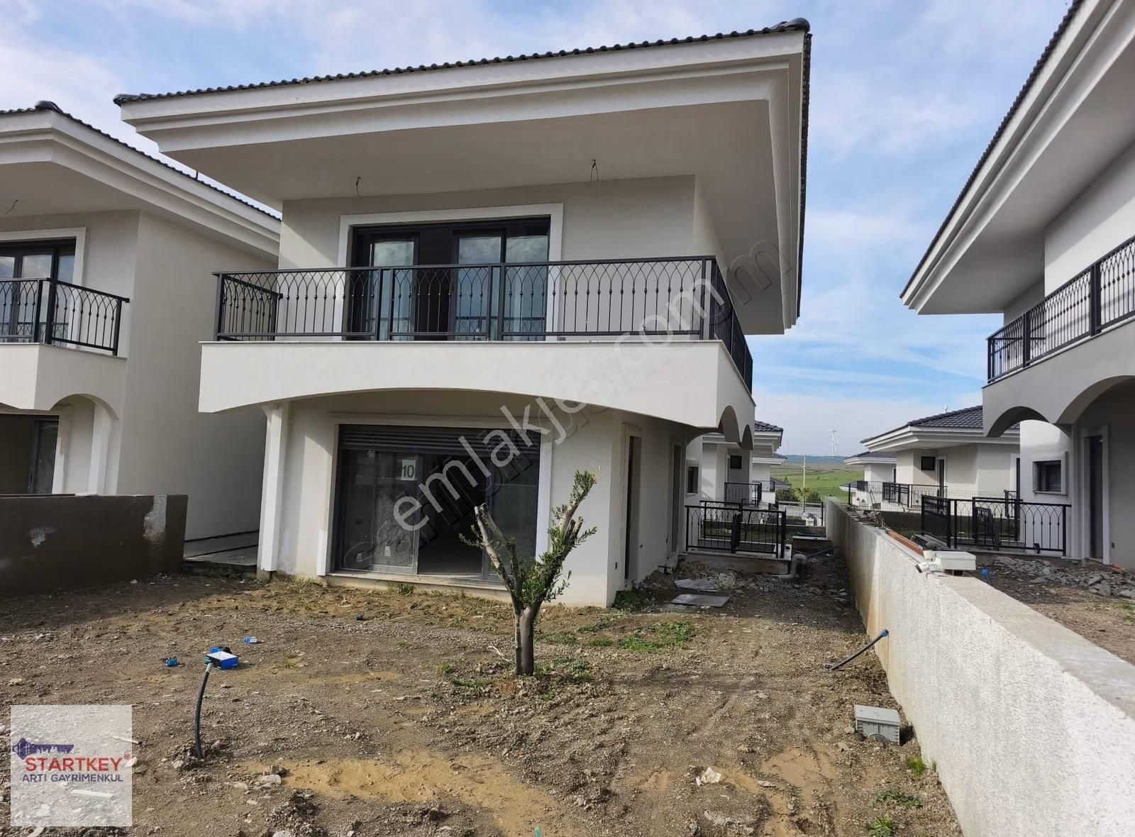 Seferihisar Teos Vita Mercan Evlerinde 5+1 Satılık Villa