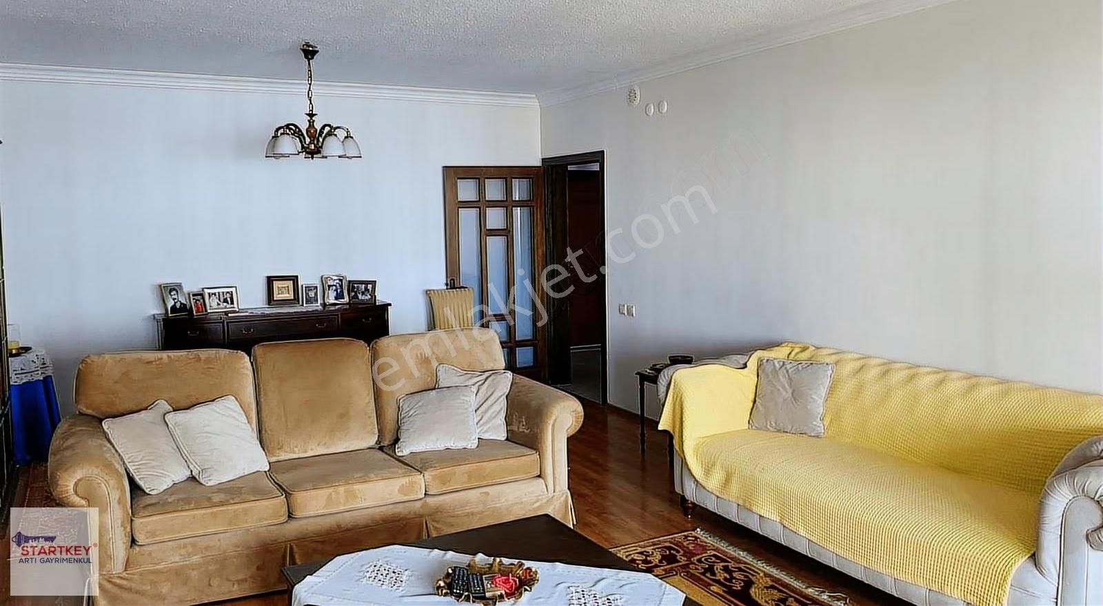 Mavişehir Selçuk Bloklarında Satılık 3+1 Daire