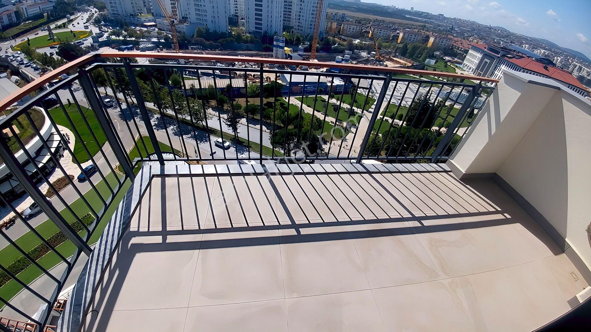 Seeworld Metrolife 118 M2 2+1 Şerefiyeli Balkonlu Satılık - Görsel 2