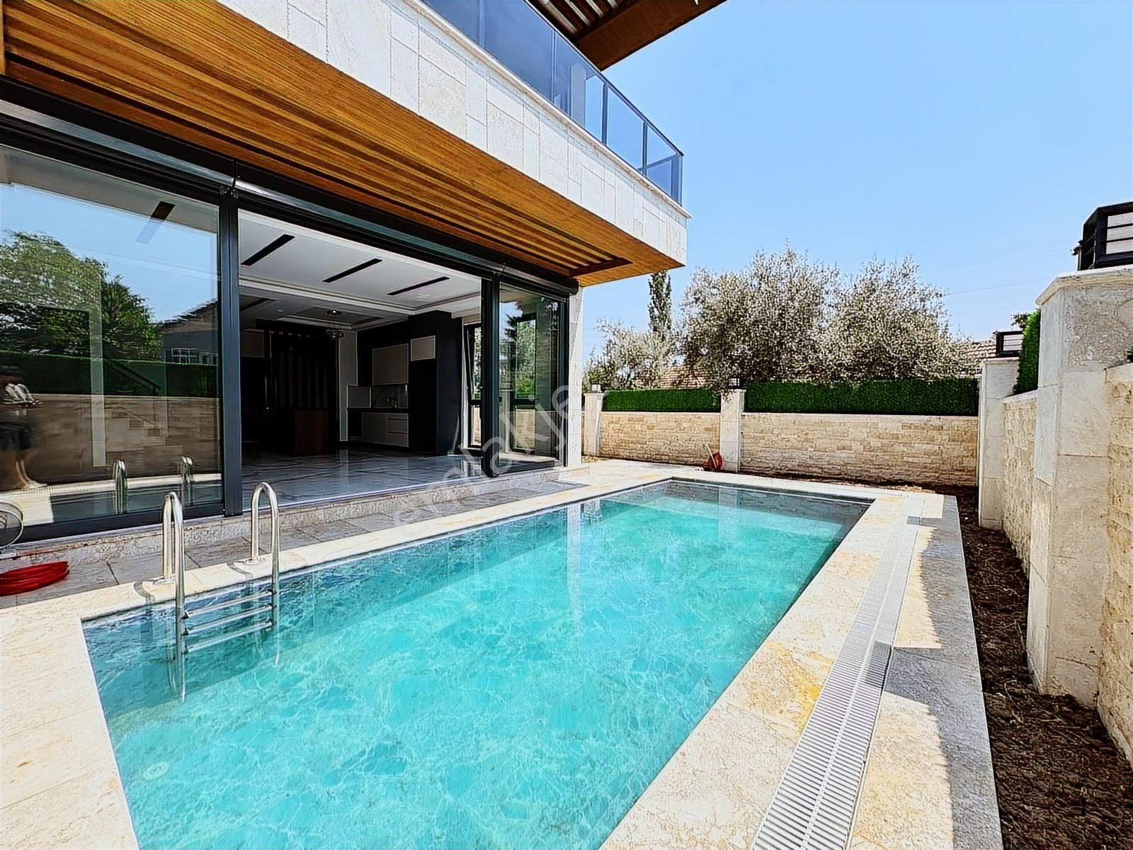 Antalya'da 450 M2 7+1 Havuz 4 Katlı Asansör Ultra Lüks İskanlı - Görsel 31