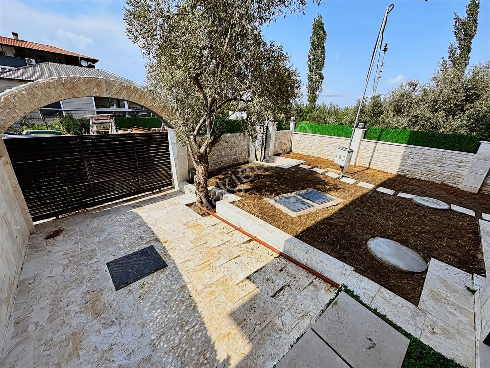 Antalya'da 450 M2 7+1 Havuz 4 Katlı Asansör Ultra Lüks İskanlı - Görsel 22