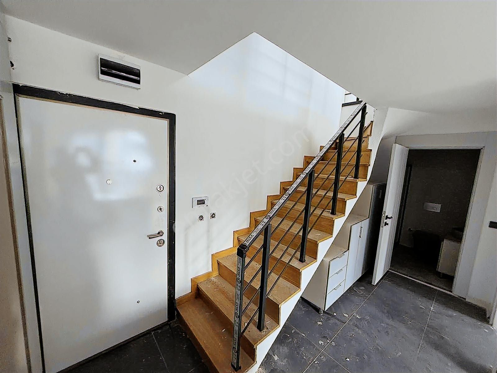 İncek Taşpınar Lüks 2+1 Çatı Dubleksi Jandarma Yakını - Görsel 11