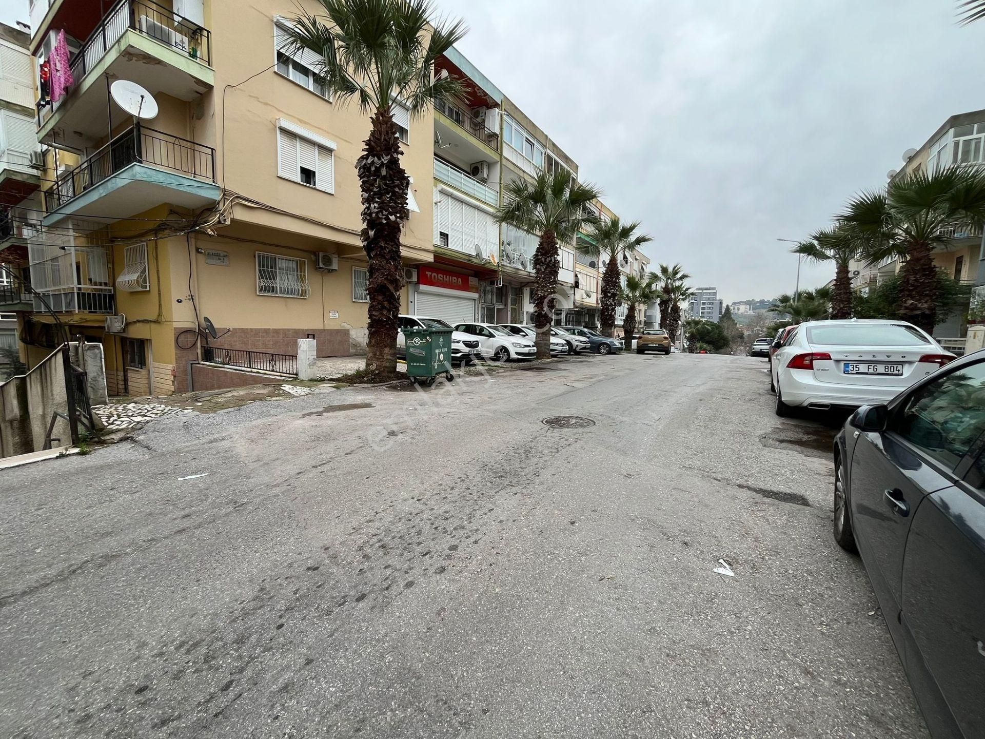 Asil'den Üçkuyularda Cadde Yanı 2+1 Otoparklı Temiz Daire - Görsel 23