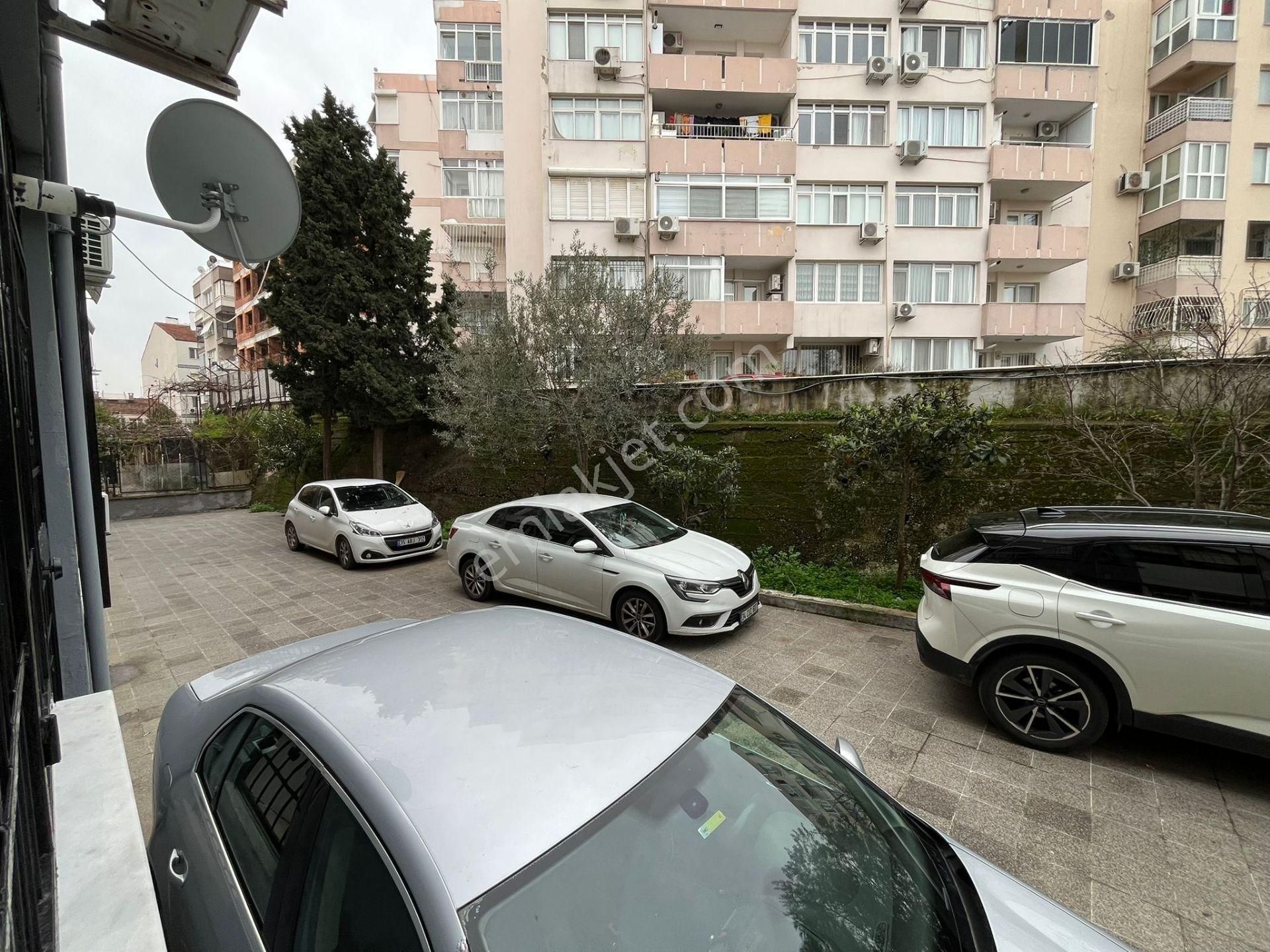 Asil'den Üçkuyularda Cadde Yanı 2+1 Otoparklı Temiz Daire - Görsel 6