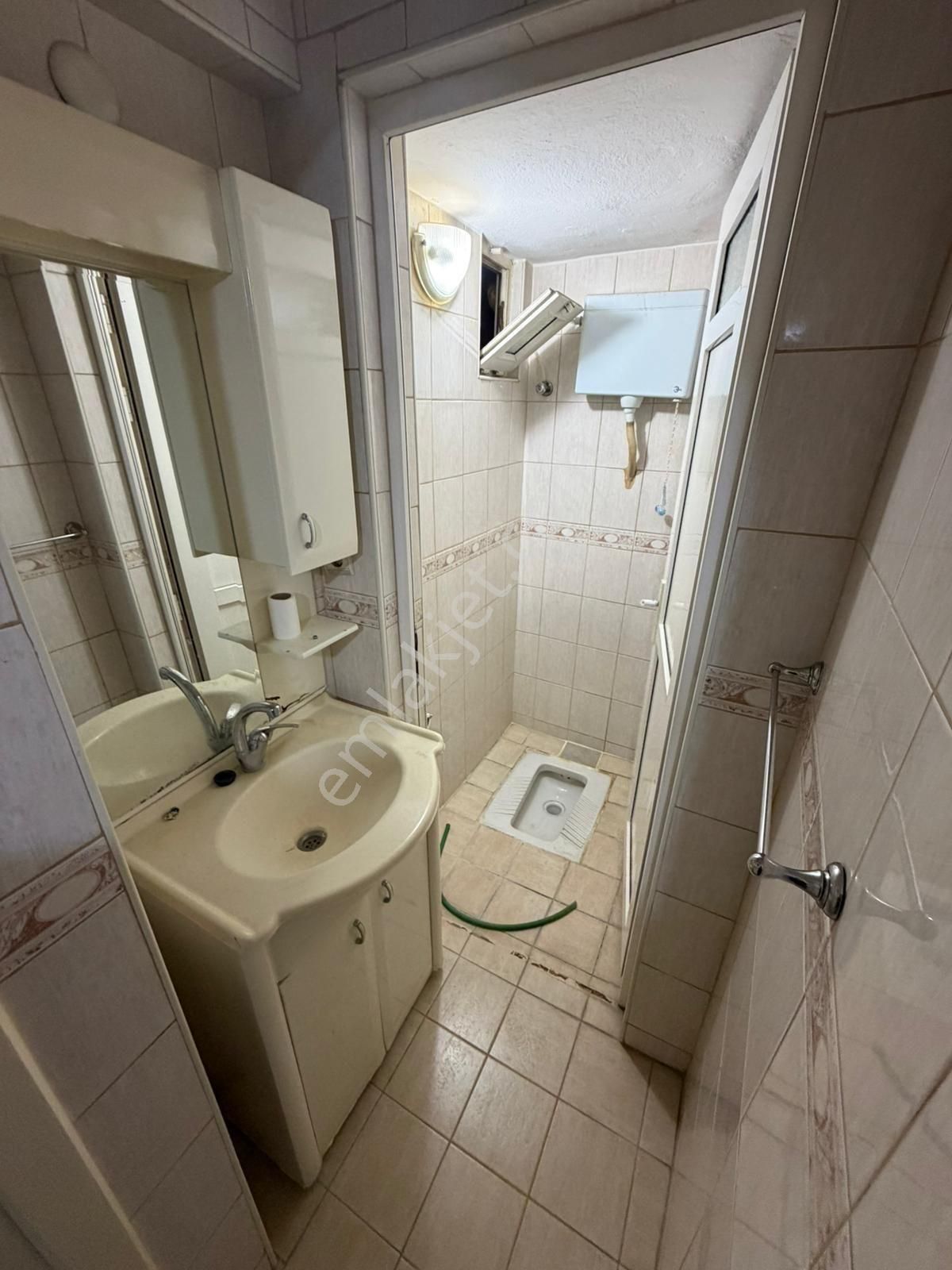 Saltak Caddesinde Ara Kat Masrafsız Daıre - Görsel 13