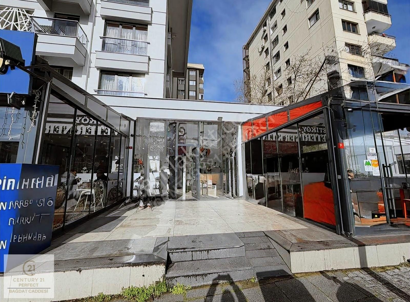 Bostancı'da Kiralık Ön Kullanımlı Dükkan Cadde Üstü Özel Konumda