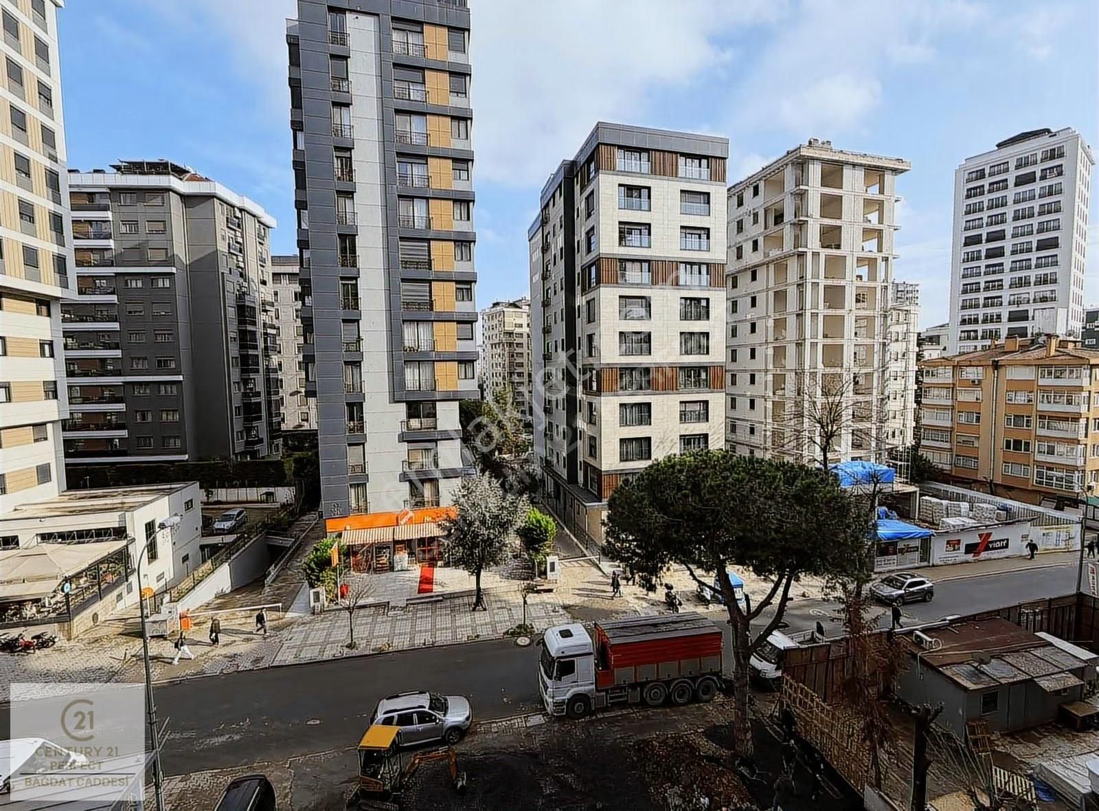 Suadiye Ayşe Çavuş Caddesi'nde 2+1 Kiralık Daire Yeni Bina - Görsel 27