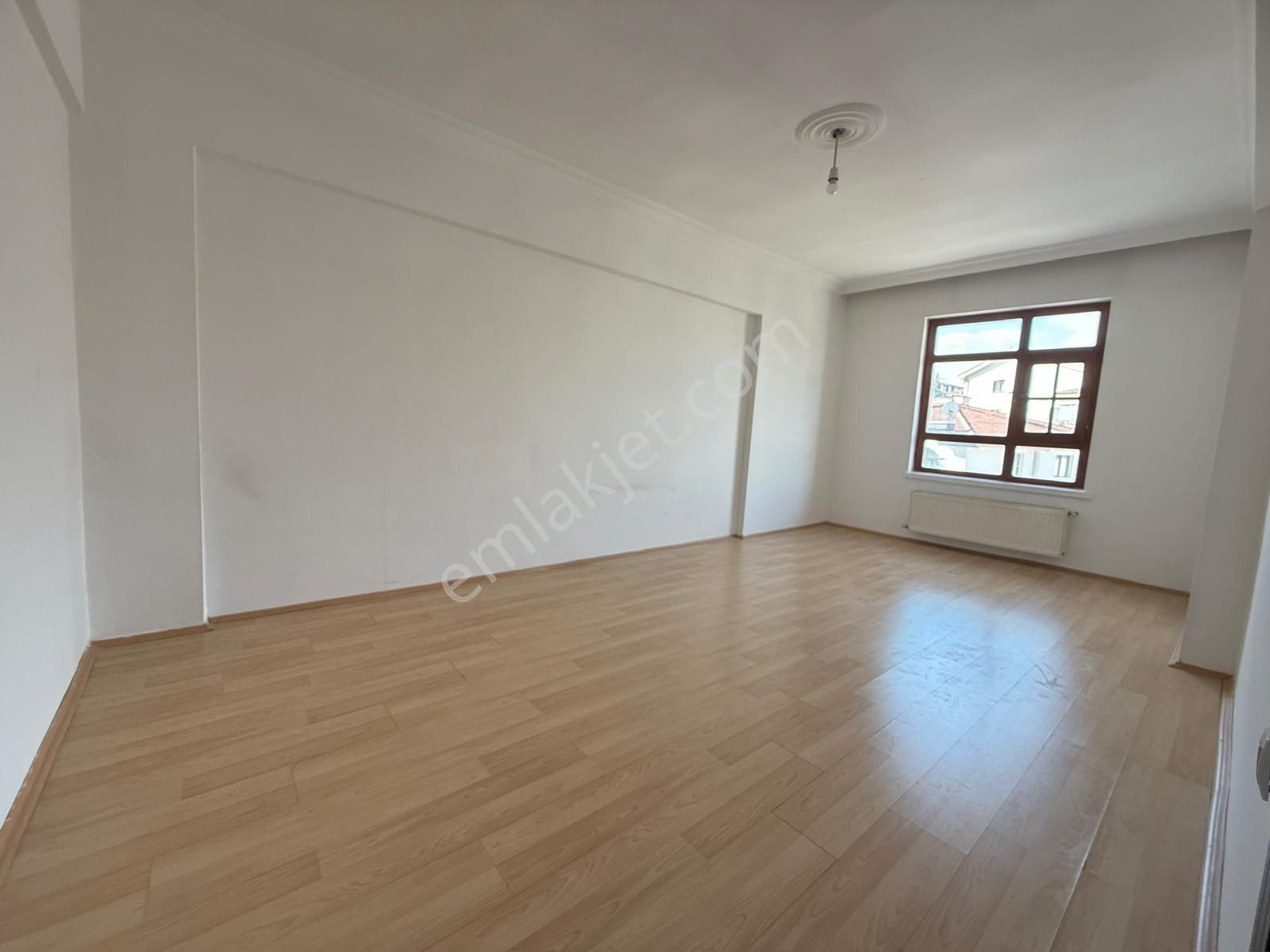 İncirli Barışyolu Caddesi'nde Ara Katta Geniş Çift Balkon 3+1 Daire - Görsel 28