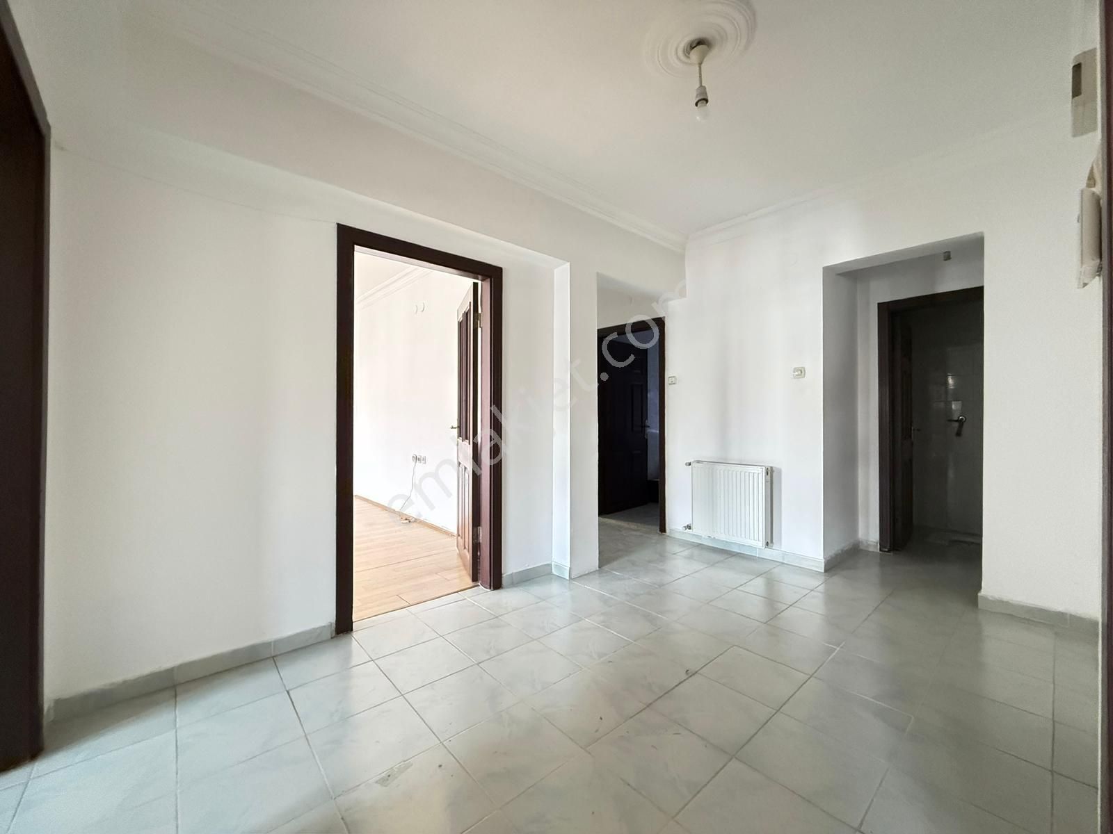 İncirli Barışyolu Caddesi'nde Ara Katta Geniş Çift Balkon 3+1 Daire - Görsel 26