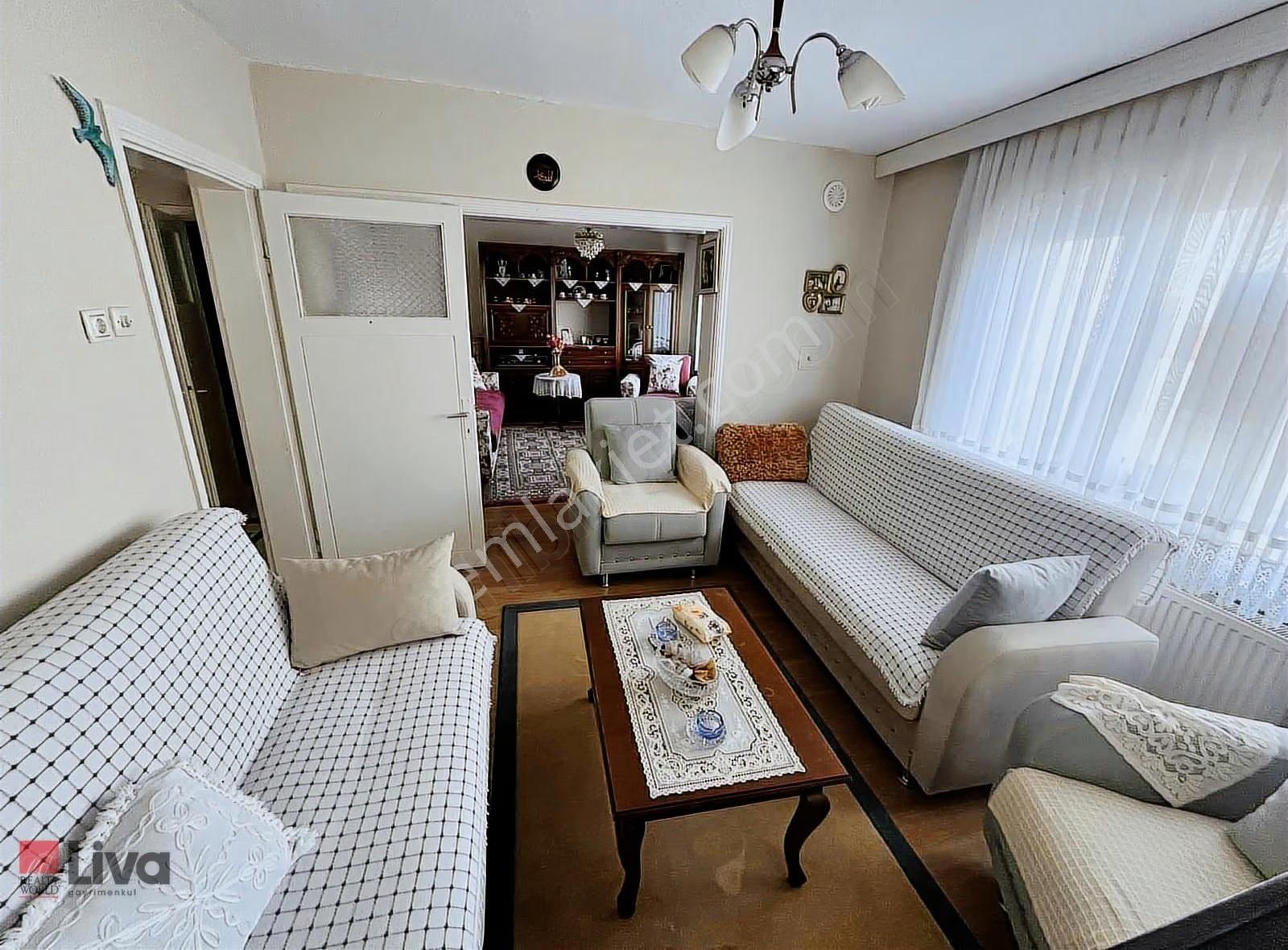 Rw Liva'dan Sütlüce Mah. Satılık 3 Kat İmarlı Müstakil Ev - Görsel 18