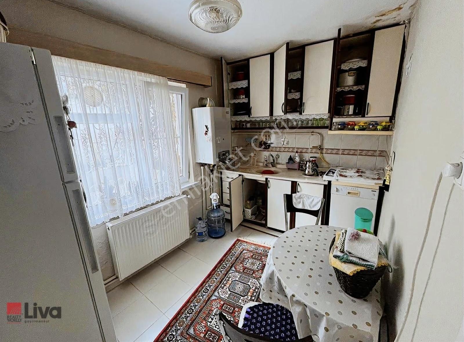 Rw Liva'dan Sütlüce Mah. Satılık 3 Kat İmarlı Müstakil Ev - Görsel 20