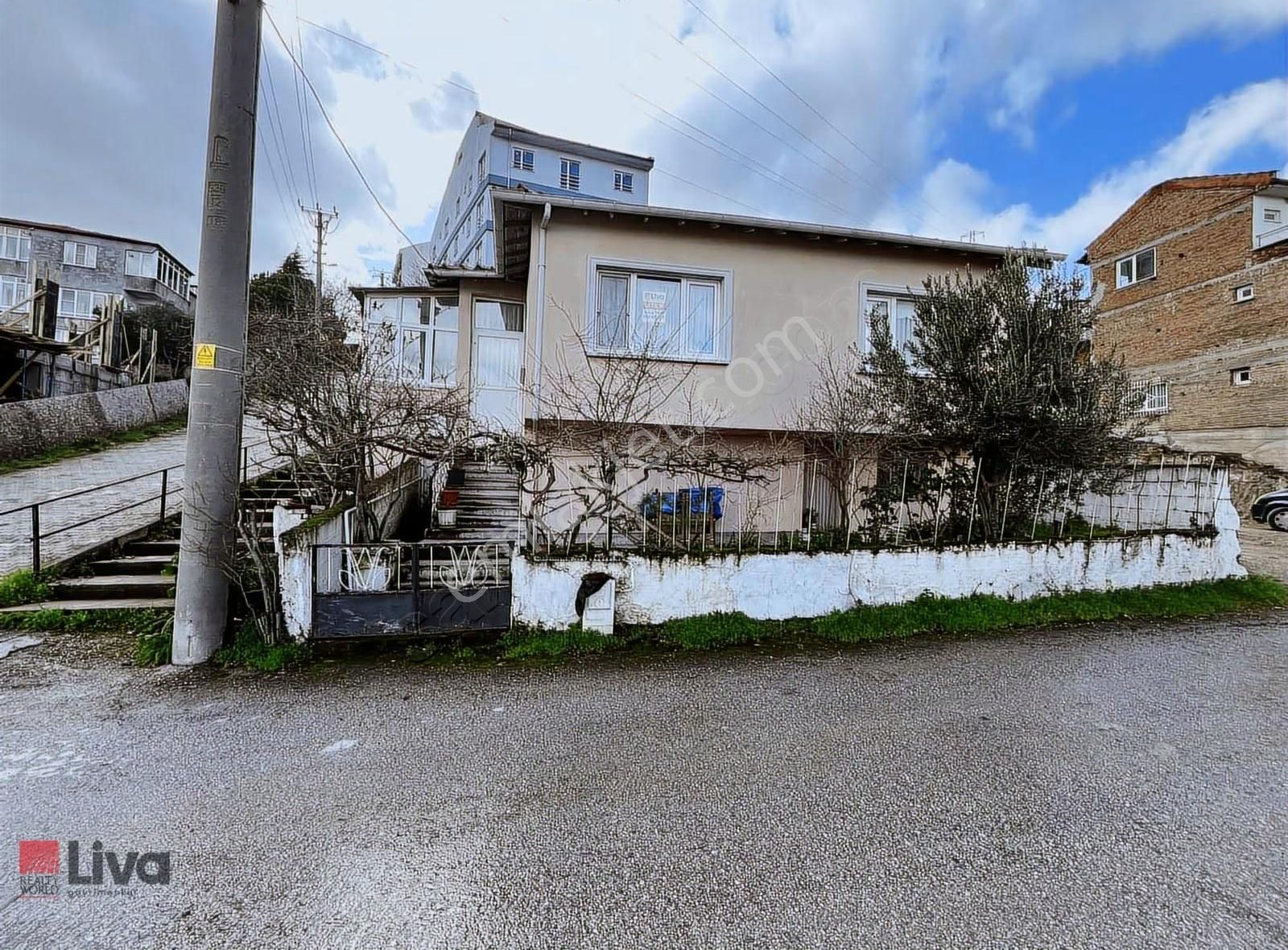 Rw Liva'dan Sütlüce Mah. Satılık 3 Kat İmarlı Müstakil Ev - Görsel 26