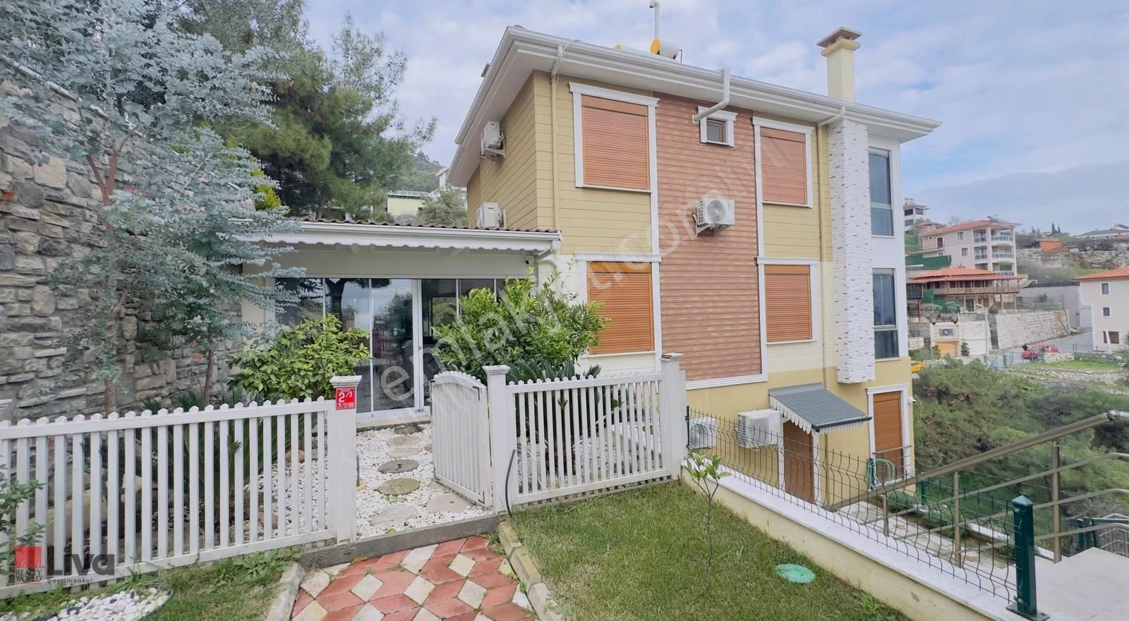 Altınoluk Köyünde | Kesintisiz Panoramik Deniz Manzaralı Villa - Görsel 12