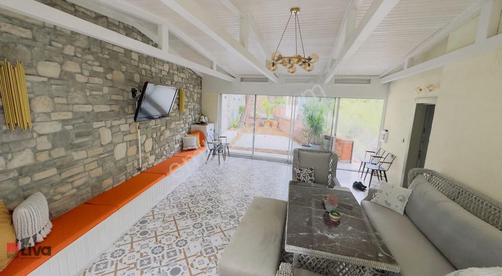 Altınoluk Köyünde | Kesintisiz Panoramik Deniz Manzaralı Villa - Görsel 27