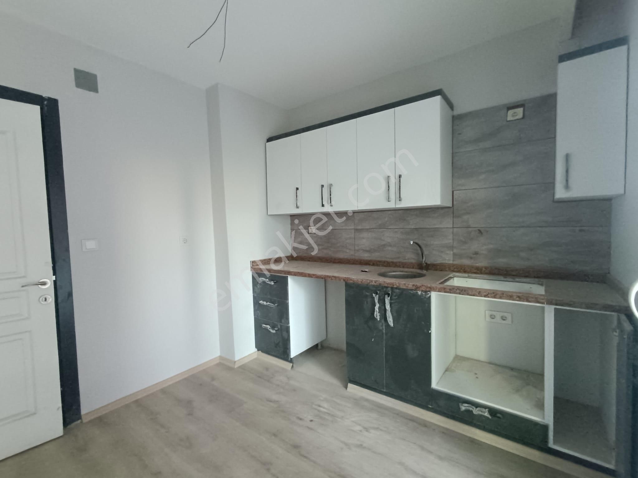 100. Yıl Mahallesi Beyzade Civarı+havuzlu 3+1 Kapalı Mutfak+sıfır Satılık Daire - Görsel 3