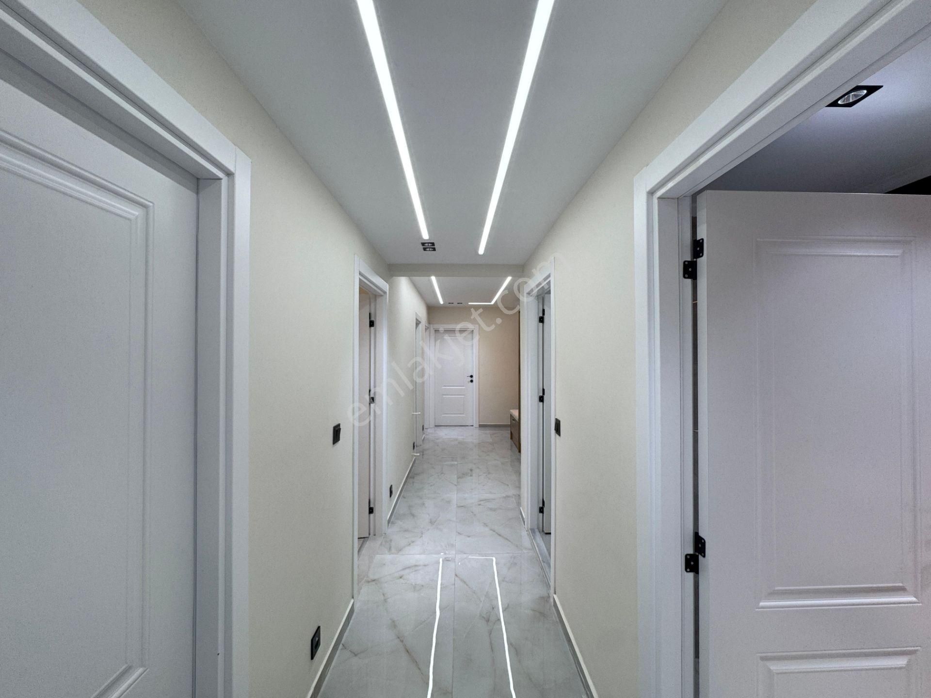 🟠🟠alfa'dan Akçay'da Satılık Lüx Tasarımlı Ön Cephe Arakat Çift Balkon Ayrı Mutfak 3+1 Daire E - Görsel 10