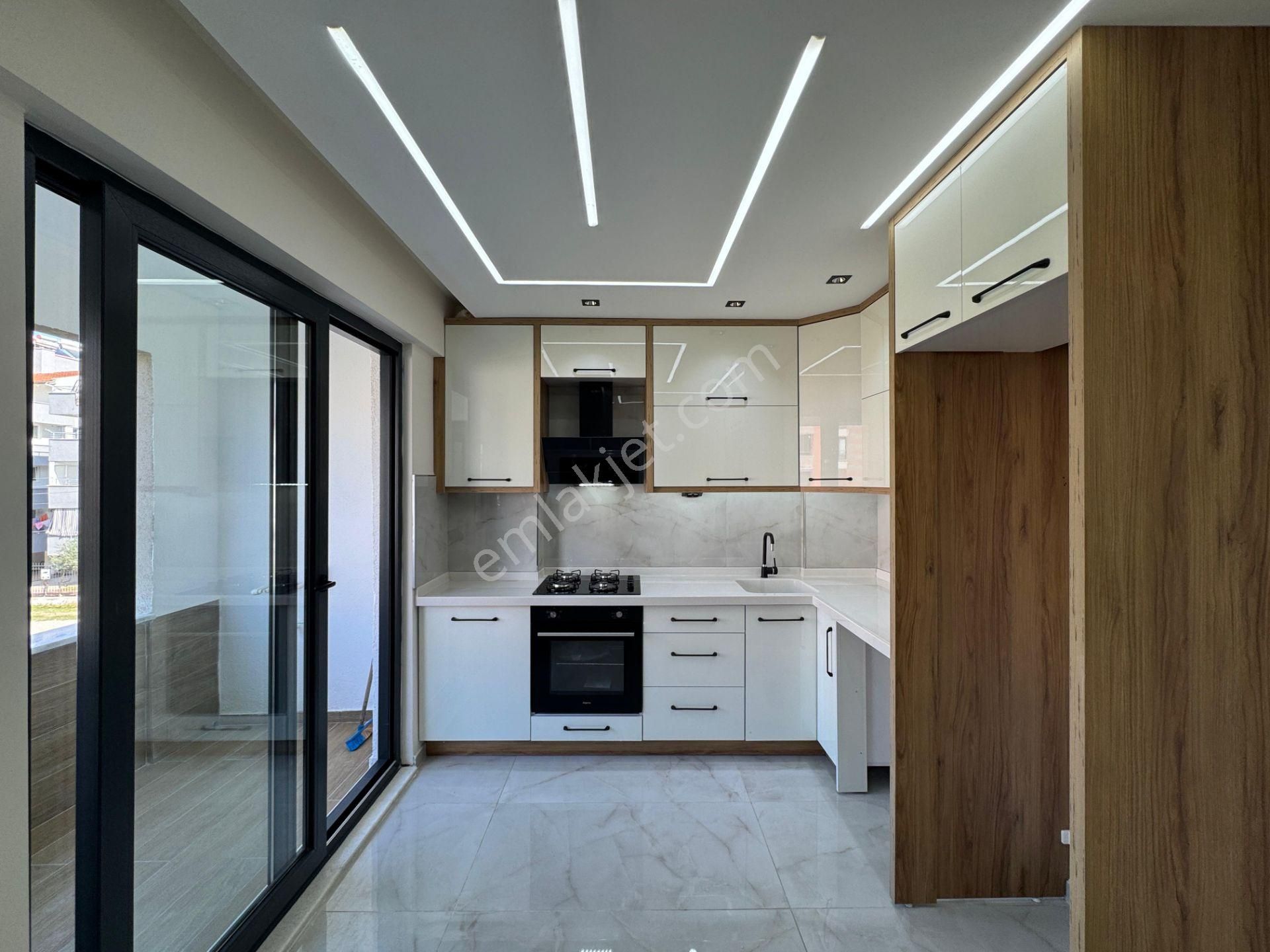 🟠🟠alfa'dan Akçay'da Satılık Lüx Tasarımlı Ön Cephe Arakat Çift Balkon Ayrı Mutfak 3+1 Daire E