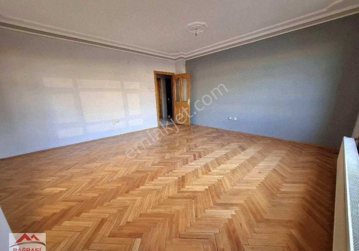 Etlik Caddesi'nde 2+1 Ortakat Bağımsız Açık Cepheli Güney Doğu Cephe Yapılı 2 Balkonlu - Görsel 18