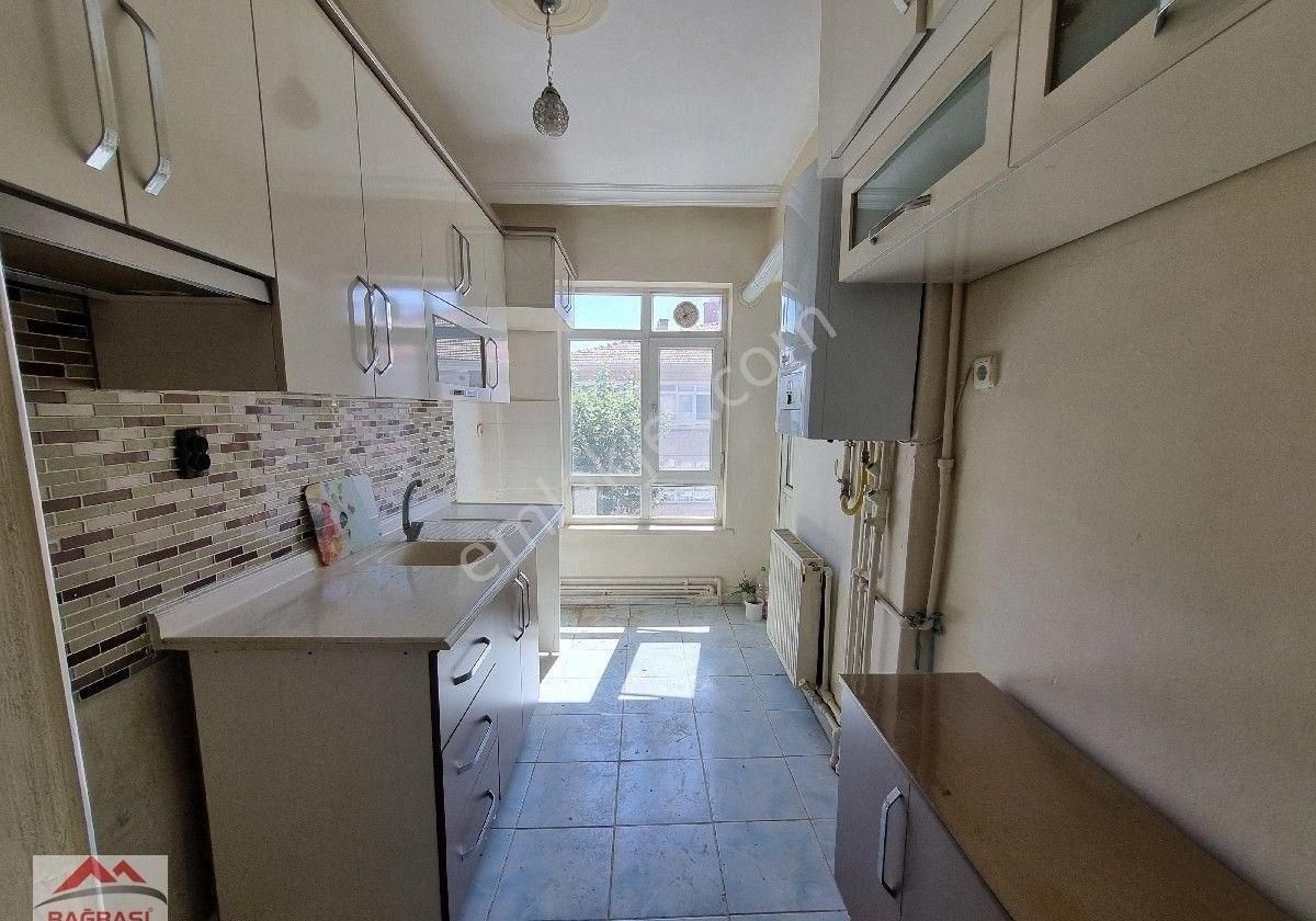 Aşağıeğlence Azık Sokak'ta 3+1 Bağımsız Güney Cephe Cam Balkonlu - Görsel 17