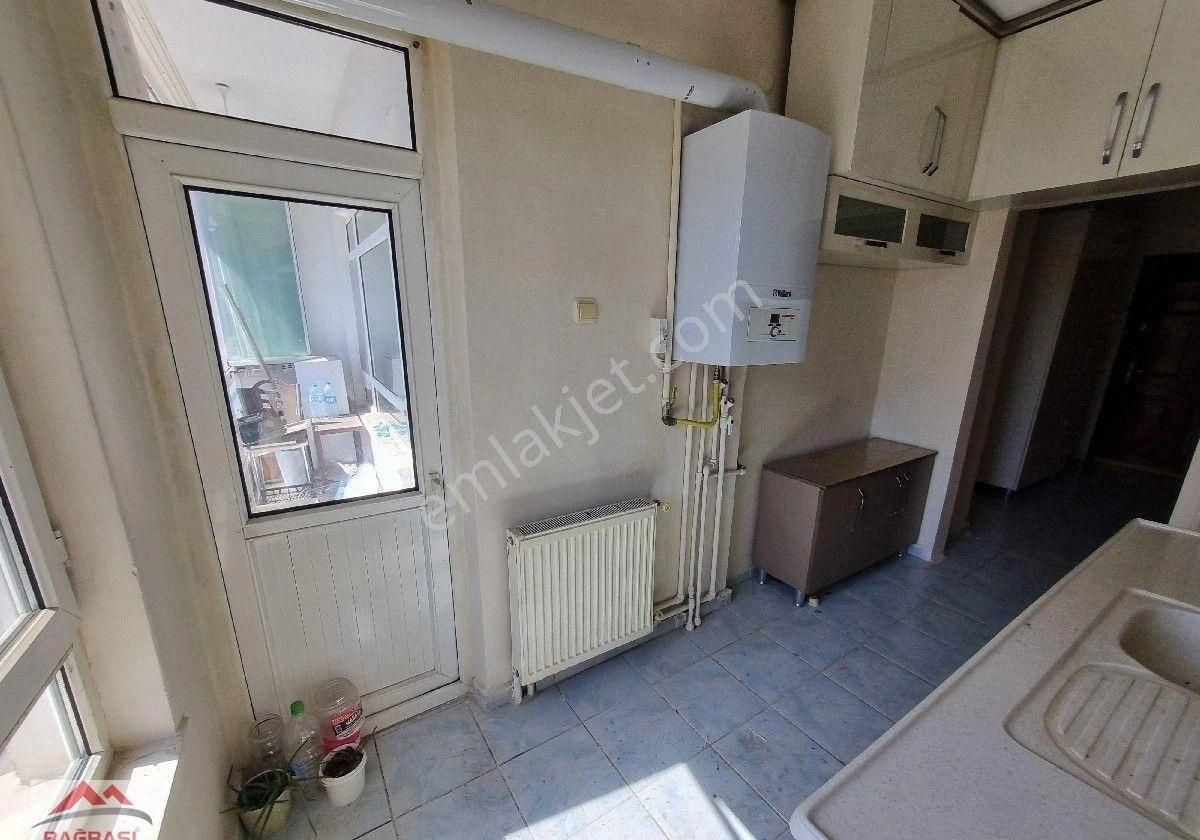 Aşağıeğlence Azık Sokak'ta 3+1 Bağımsız Güney Cephe Cam Balkonlu - Görsel 11