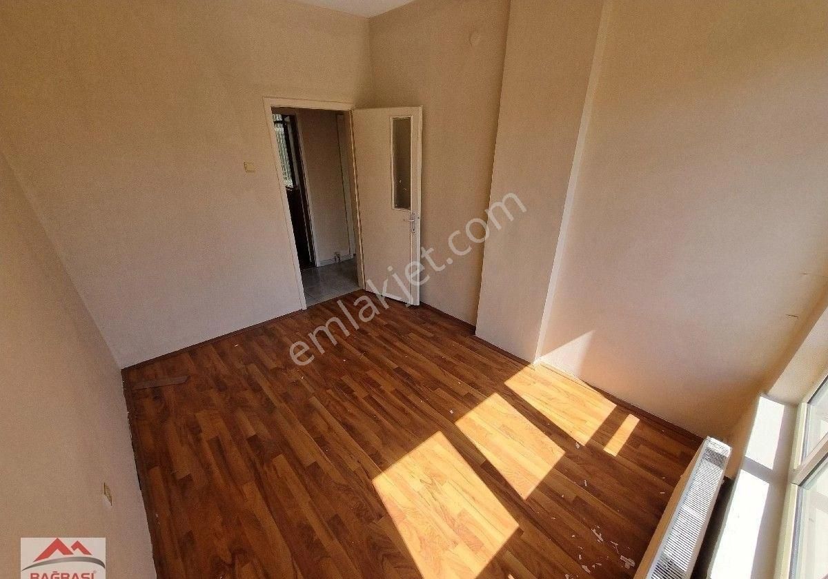 Aşağıeğlence Azık Sokak'ta 3+1 Bağımsız Güney Cephe Cam Balkonlu - Görsel 21