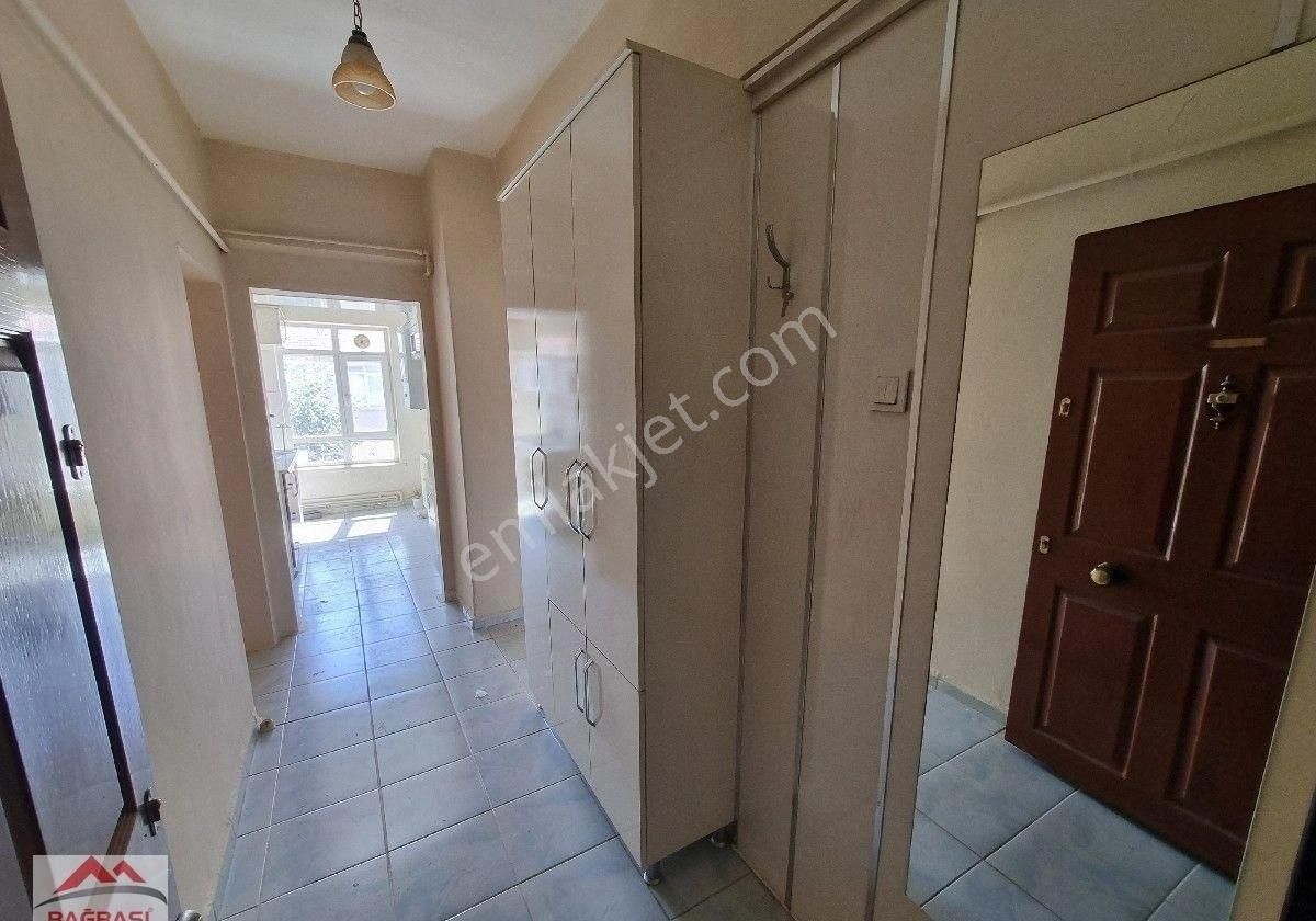 Aşağıeğlence Azık Sokak'ta 3+1 Bağımsız Güney Cephe Cam Balkonlu - Görsel 14